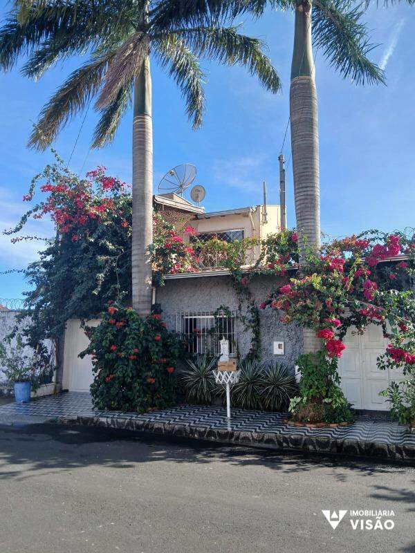 Casa à venda no Jardim Primavera: 
