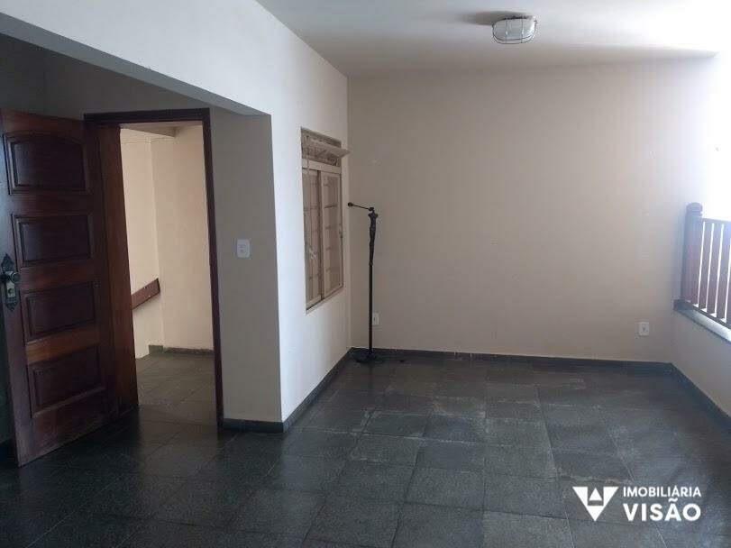 Casa à venda no Fabrício: 
