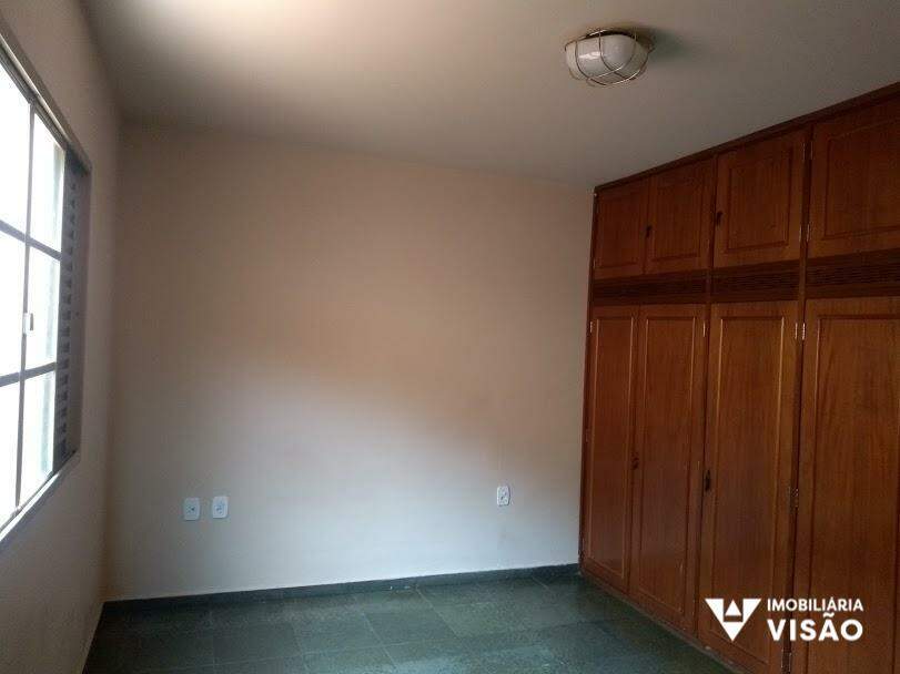 Casa à venda no Fabrício: 