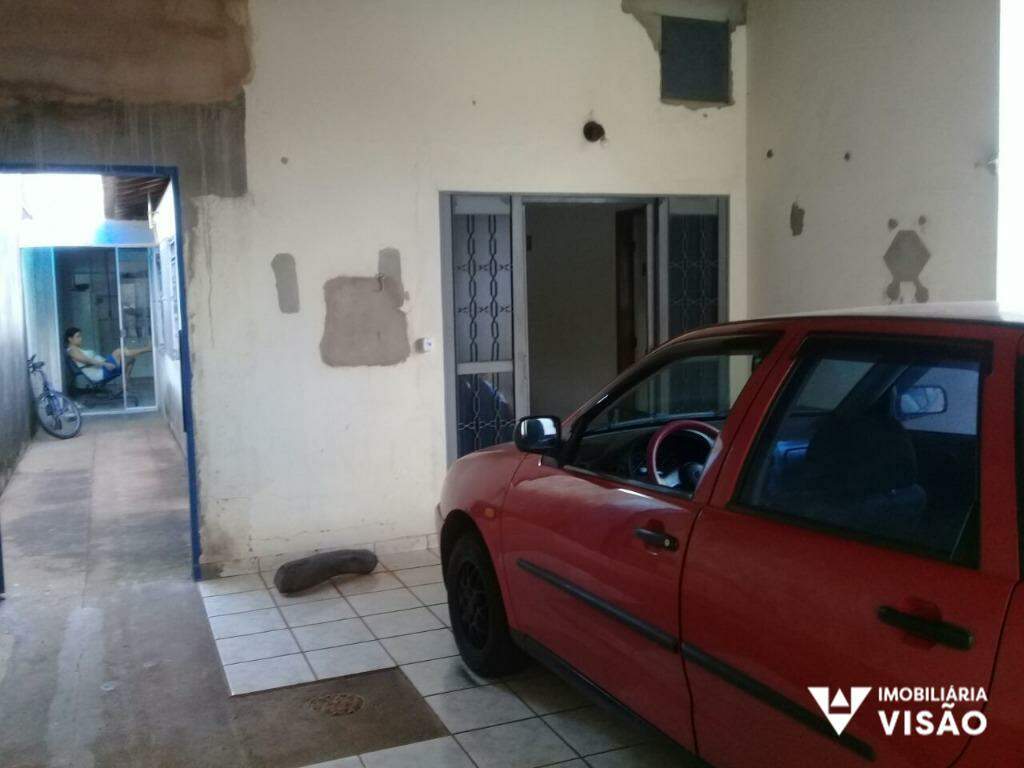 Casa à venda no Beija-Flor: 