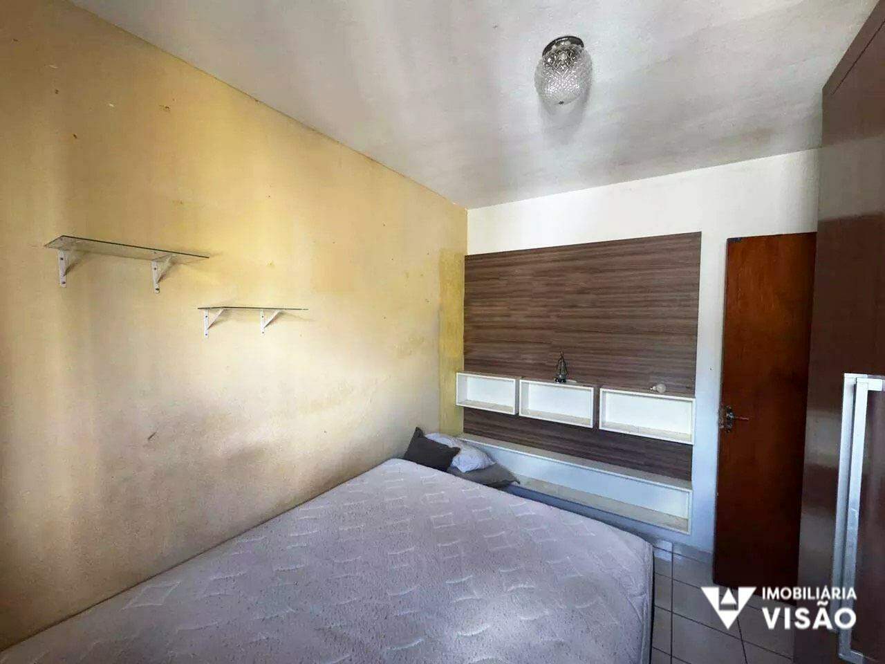 Casa à venda no BeijaFlor II: 