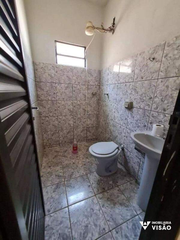 Casa à venda no Conjunto Chica Ferreira: 