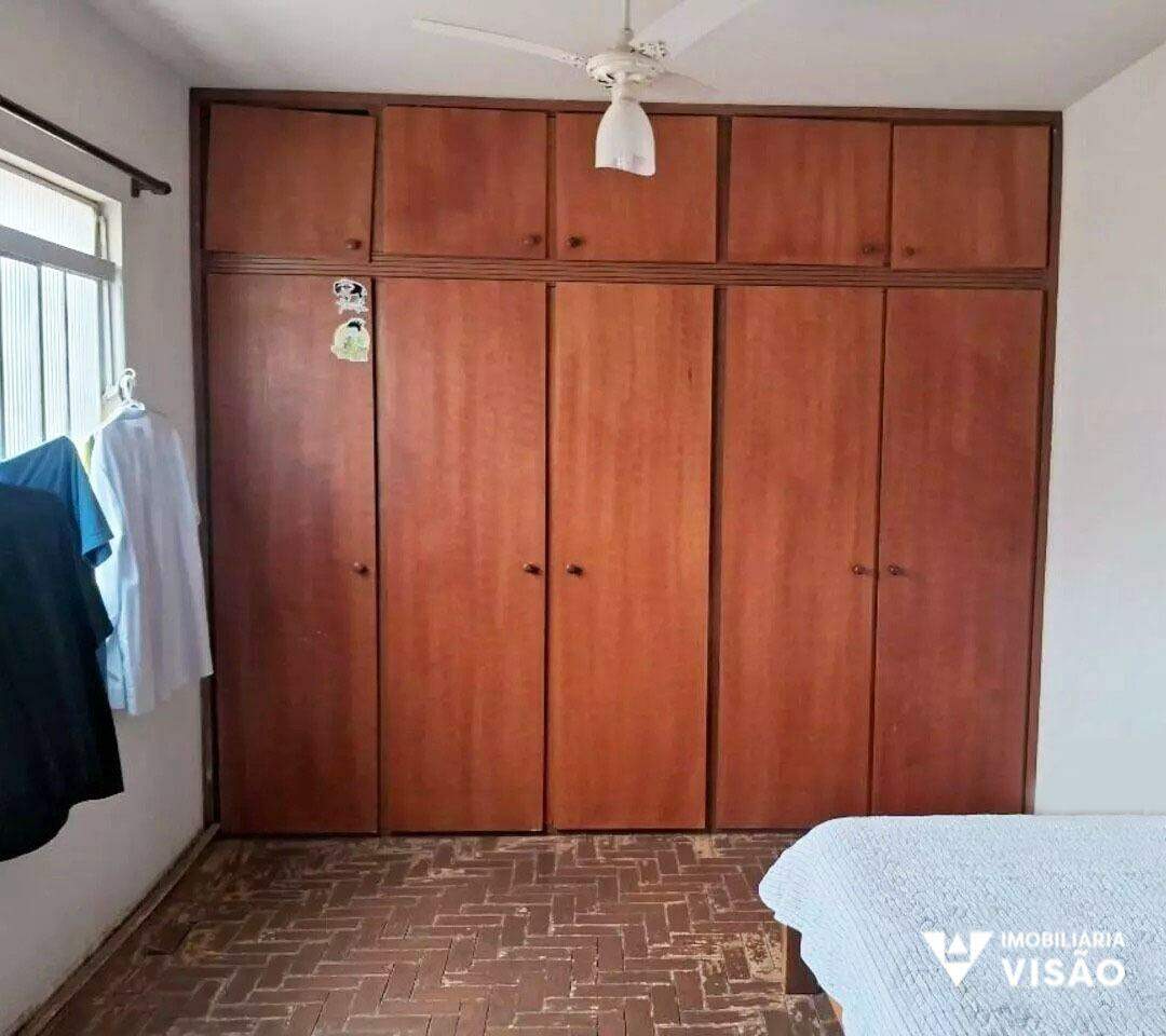 Casa à venda no Mercês: 