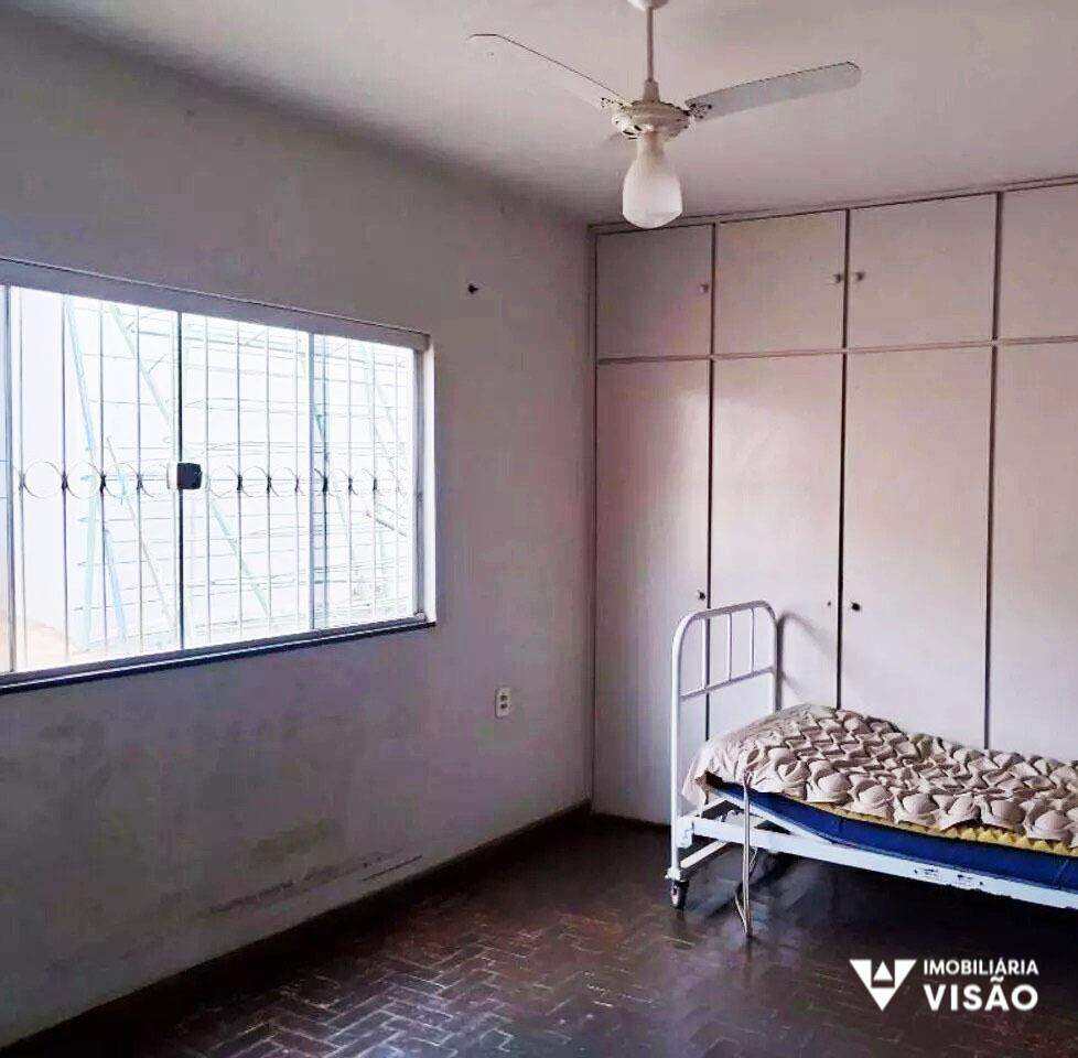 Casa à venda no Mercês: 