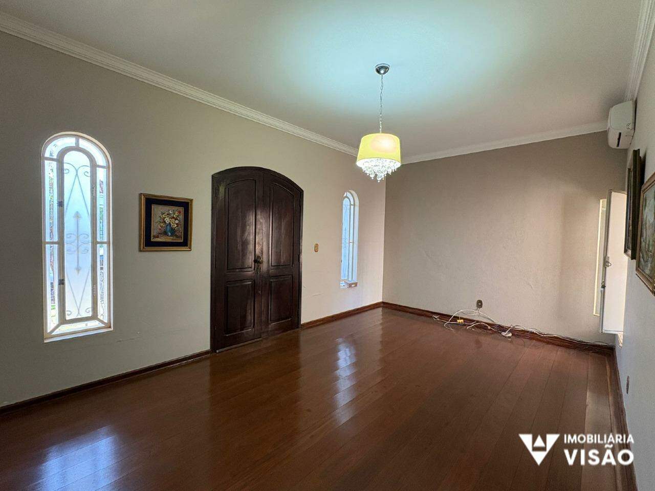 Casa à venda no Mercês: 