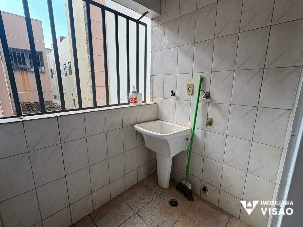 Apartamento à venda no UNIVERSITÁRIO: 