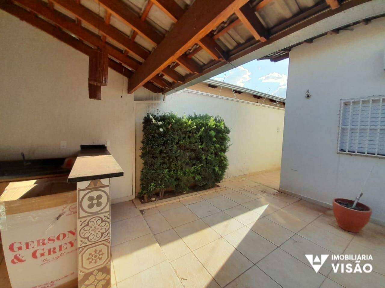Casa à venda no Jardim Nenê Gomes: 