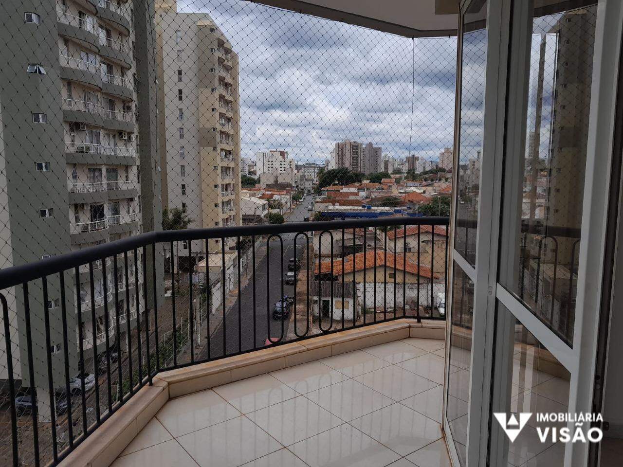 Apartamento à venda no Mercês: 