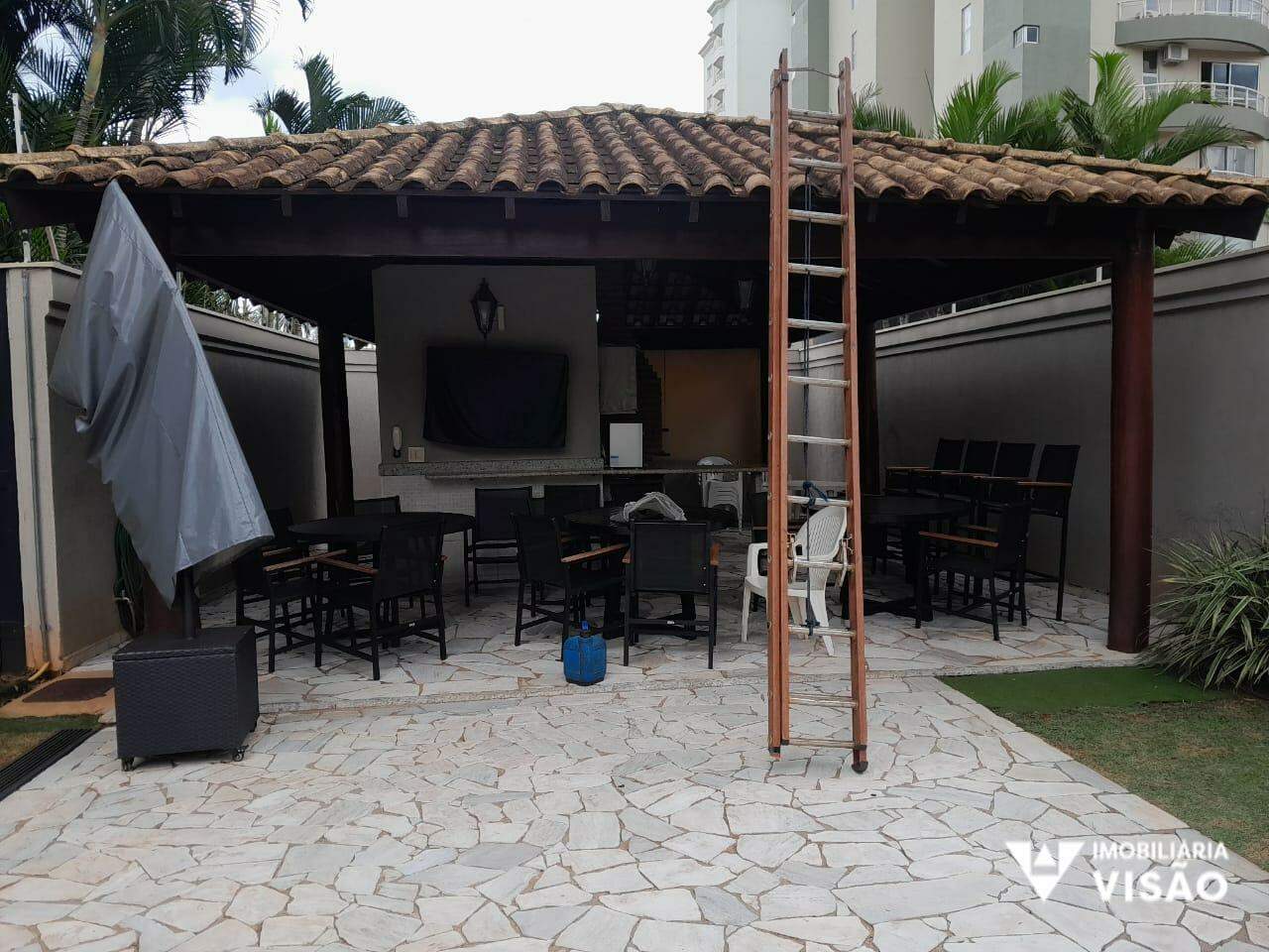 Apartamento à venda no Mercês: 