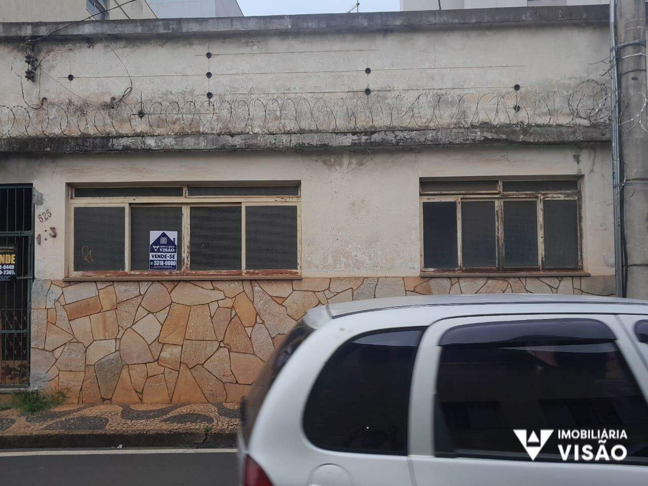 Casa à venda no Centro: 
