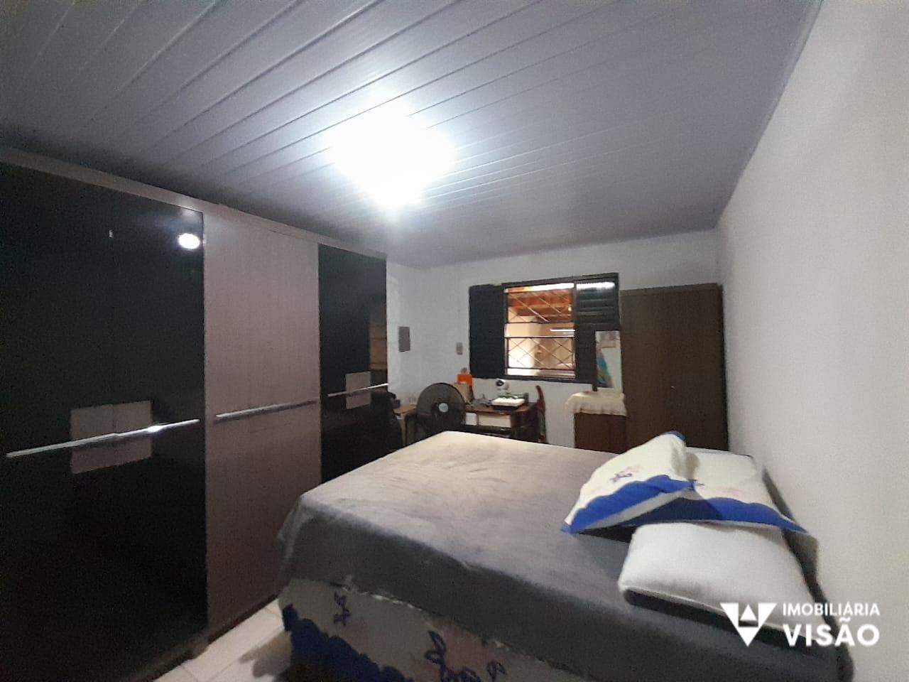 Casa à venda no Conjunto Chica Ferreira: 