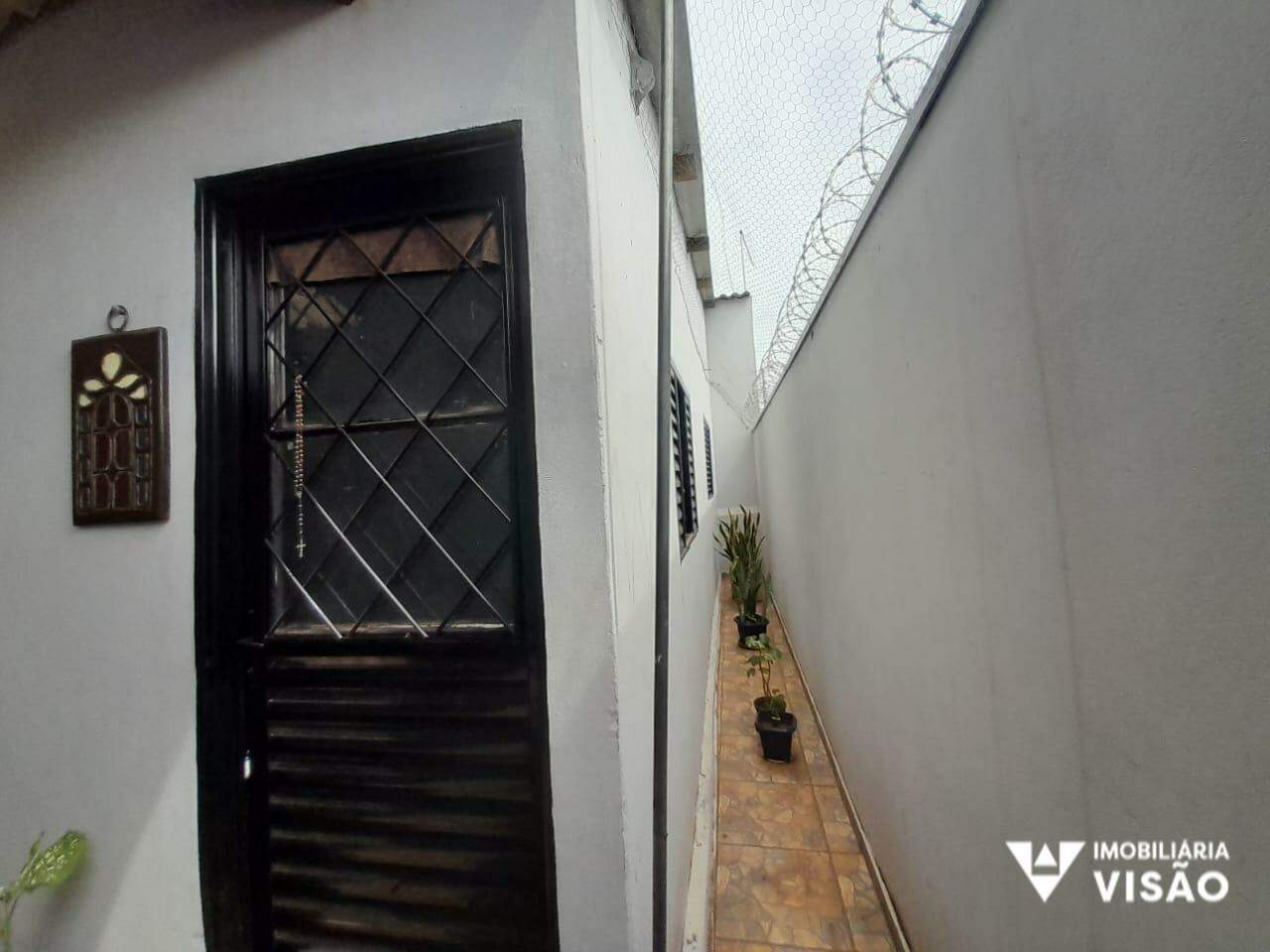Casa à venda no Conjunto Chica Ferreira: 