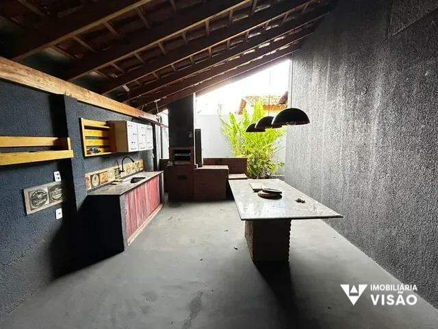 Casa à venda no Portal Beija Flor: 