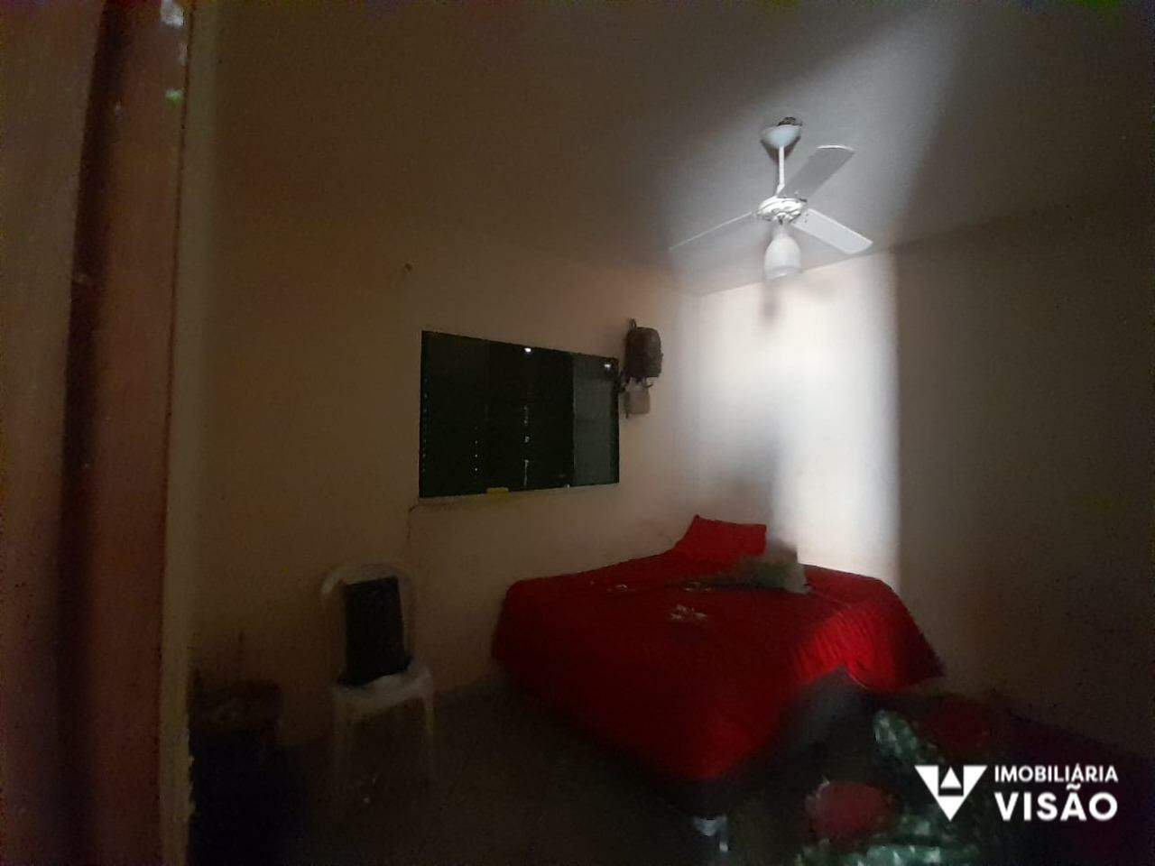 Casa à venda no Conjunto Chica Ferreira: 