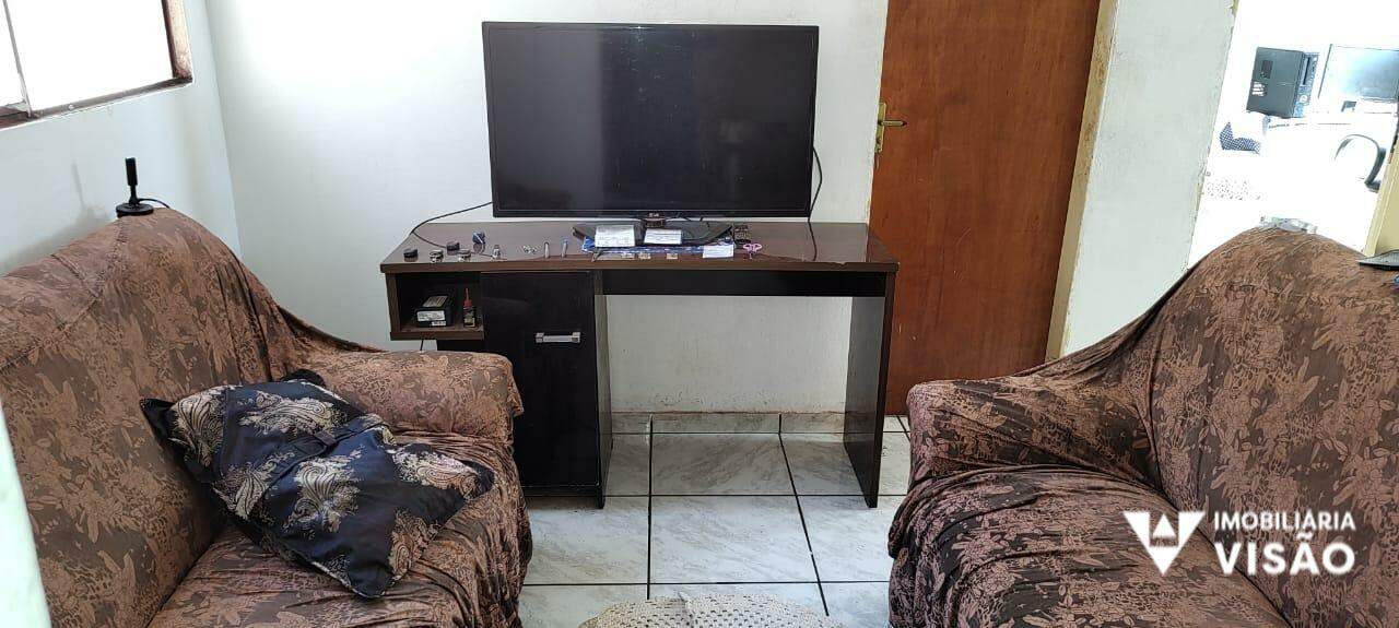 Apartamento à venda no CONJUNTO MARGARIDA ROSA DE AZEVEDO: 