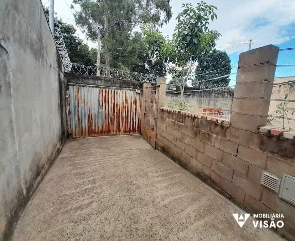Casa à venda no Núcleo Residencial Tutunas: 