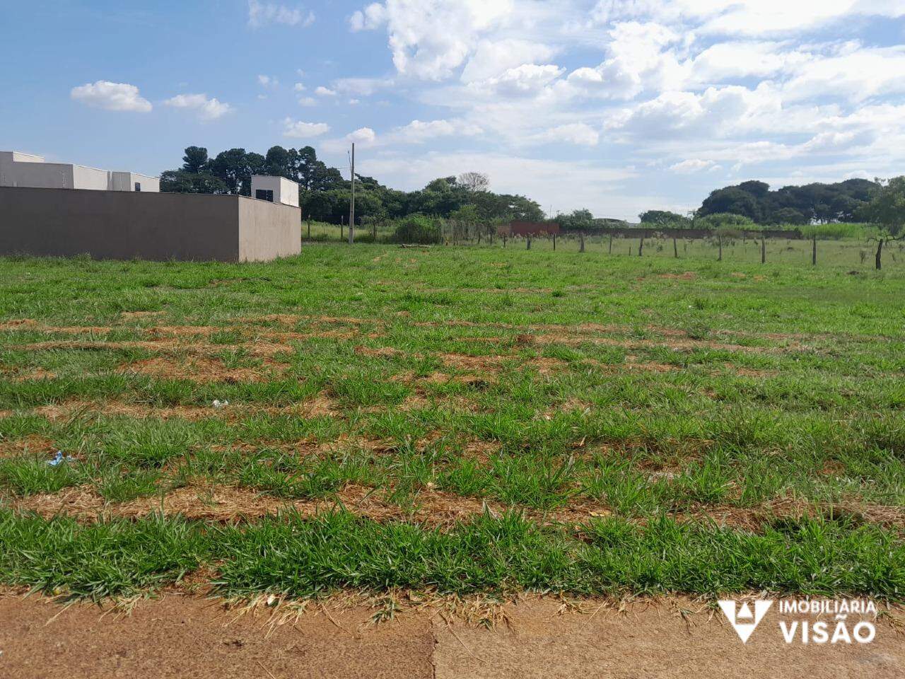 Terreno à venda no Parque das Gameleiras: 