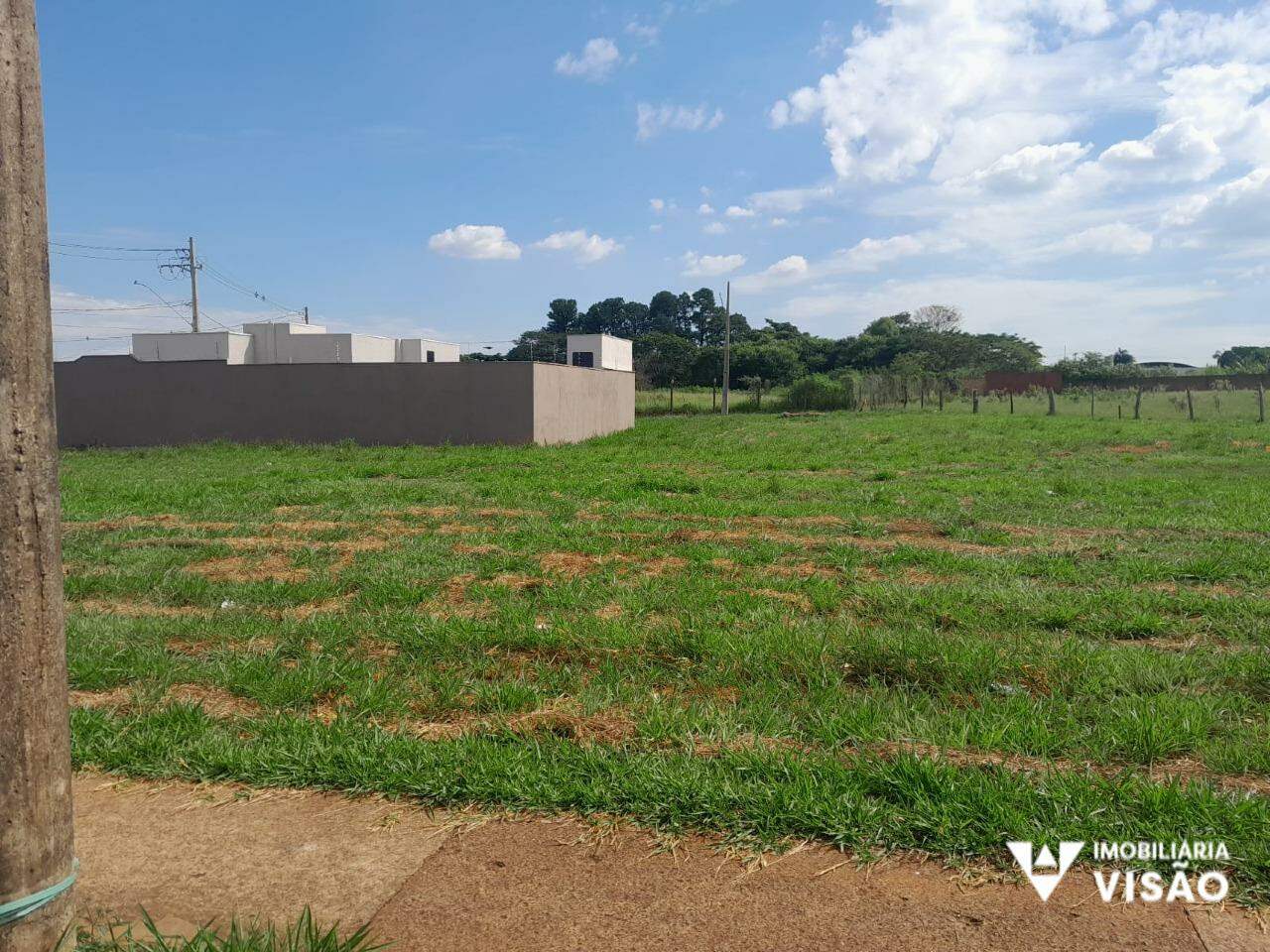 Terreno à venda no Parque das Gameleiras: 