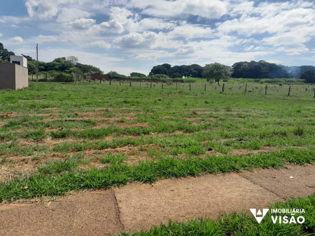 Terreno à venda no Parque das Gameleiras: 
