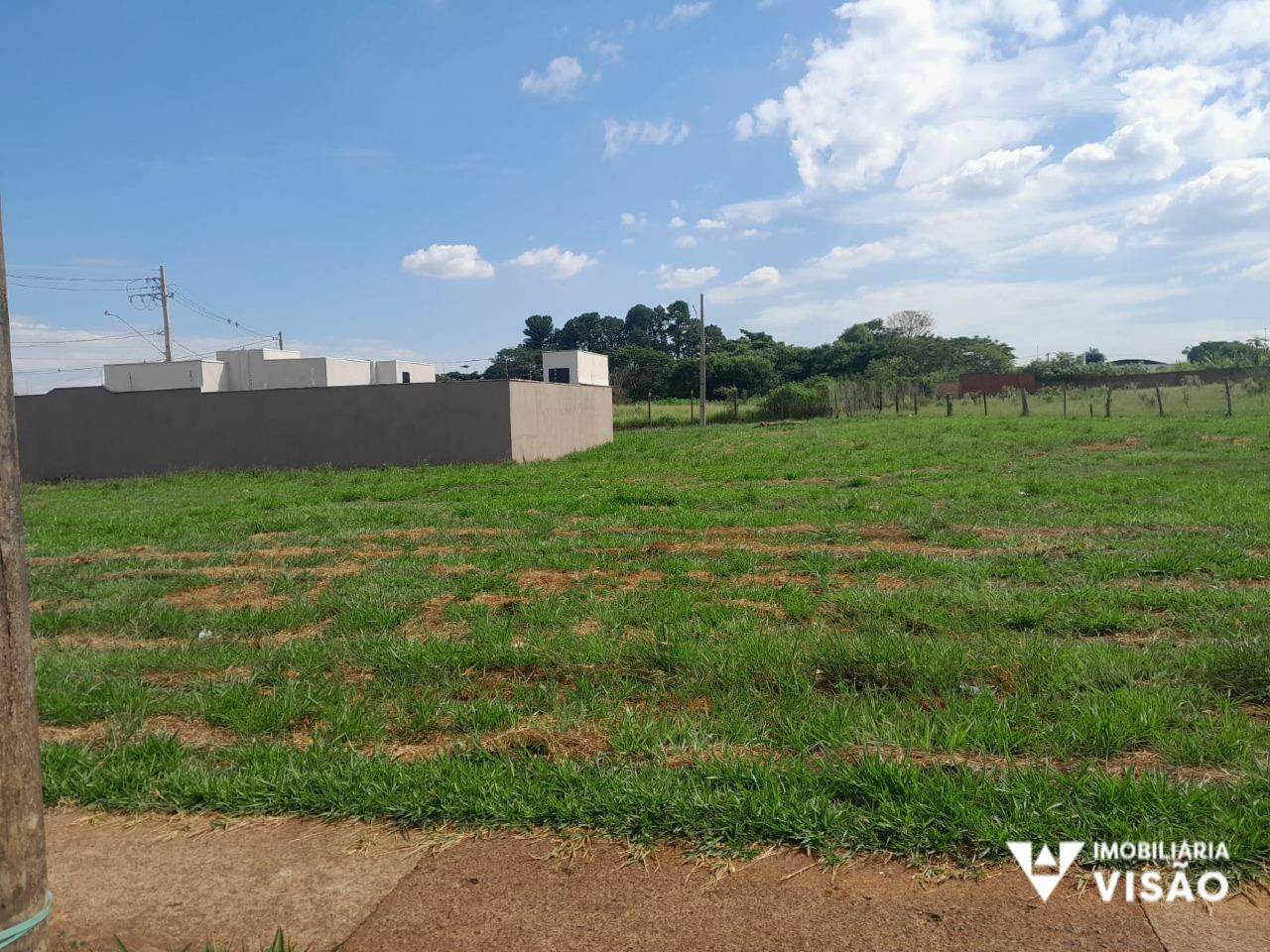Terreno à venda no Parque das Gameleiras: 