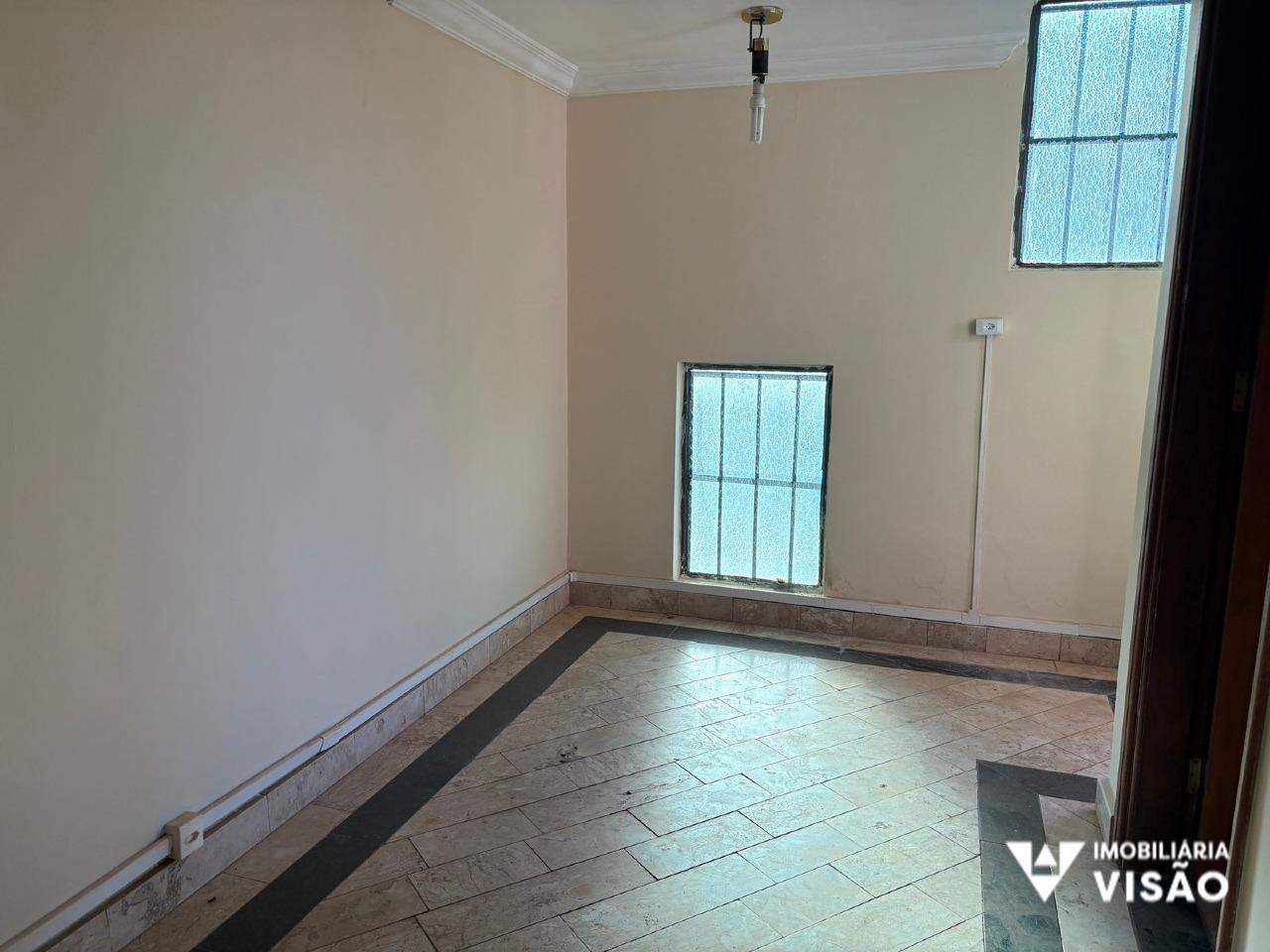 Sala para aluguel no Centro: 