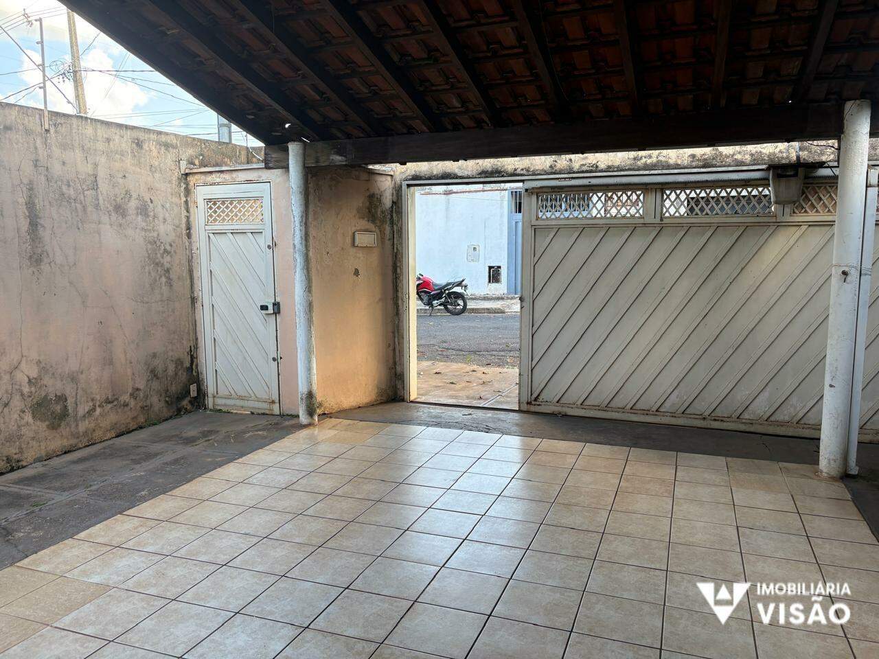 Casa à venda no BeijaFlor: 