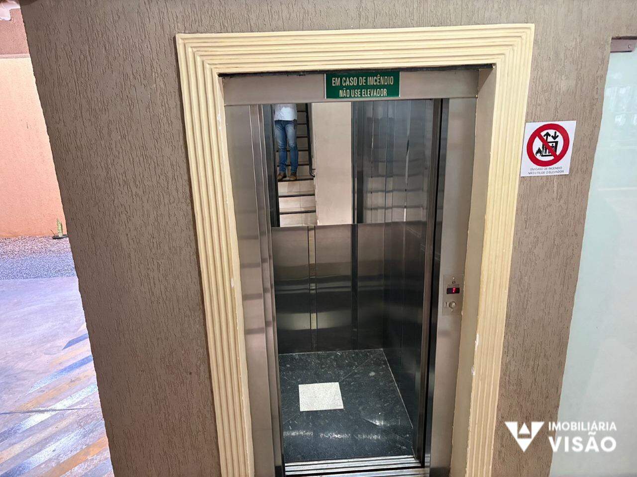 Apartamento à venda no UNIVERSITÁRIO: 