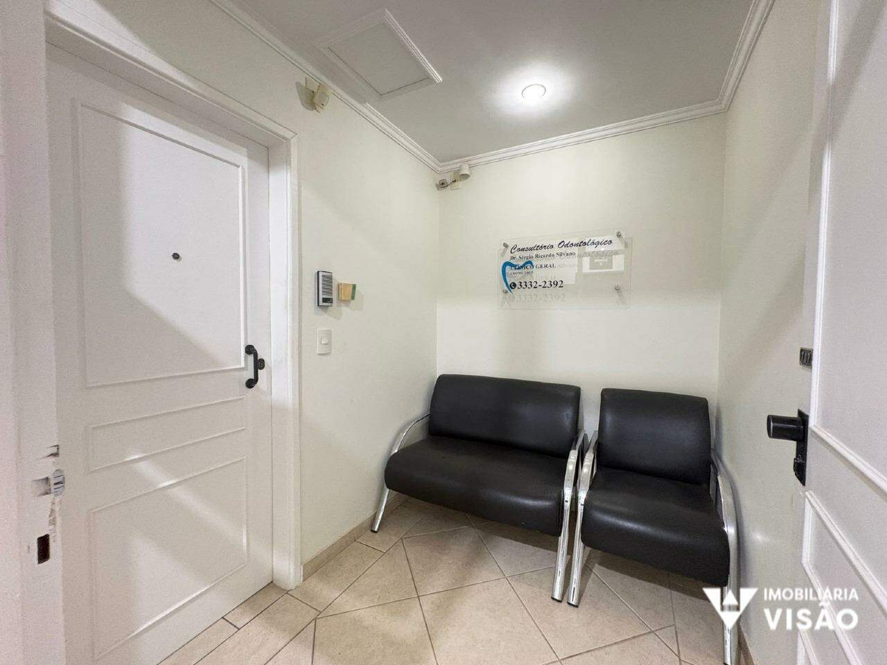 Sala à venda no Centro: 