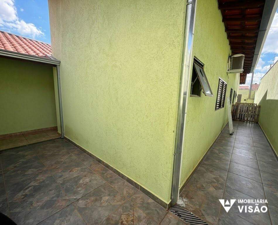 Casa à venda no BeijaFlor II: 