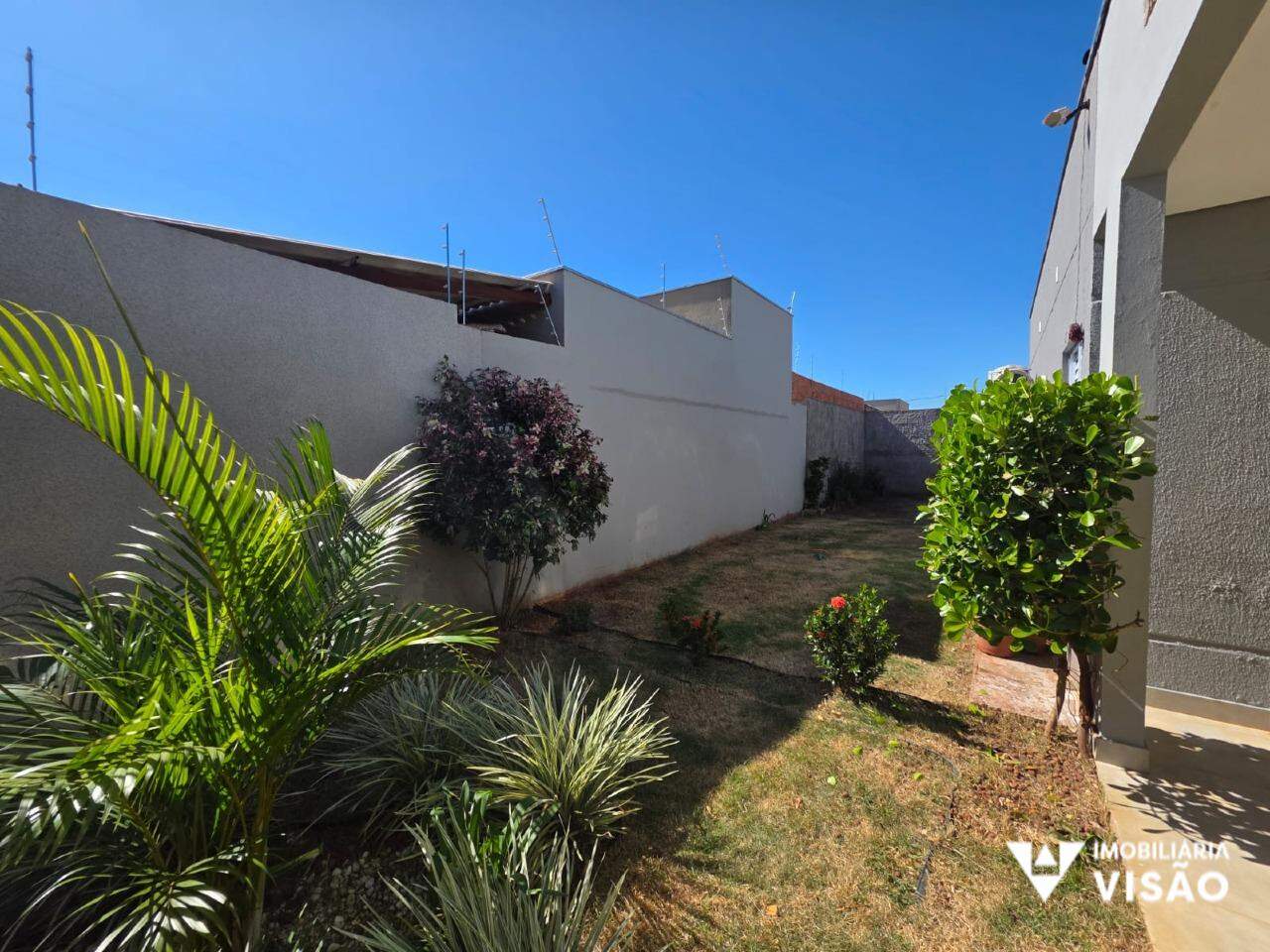 Casa à venda no Parque das Aroeiras: 