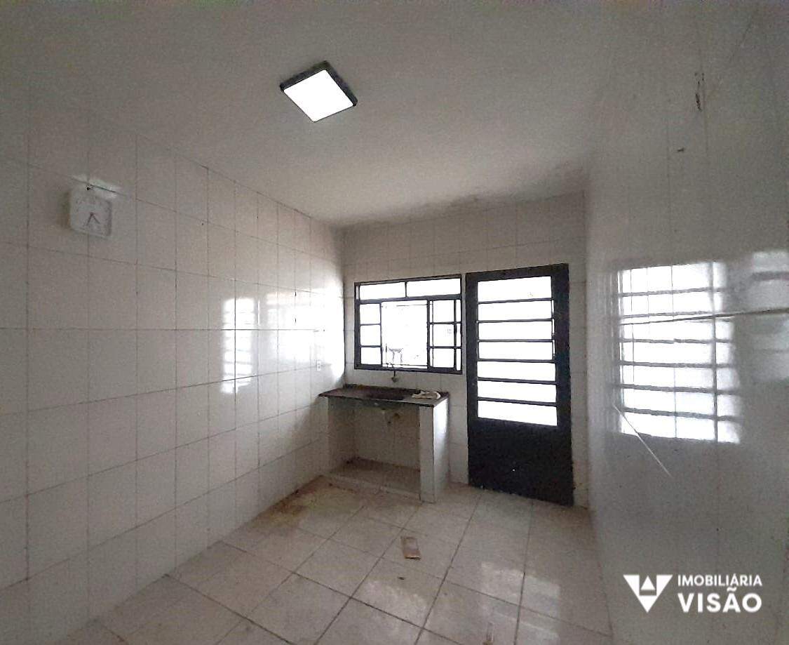 Casa para aluguel no Conjunto Cássio Rezende: Edicula 03