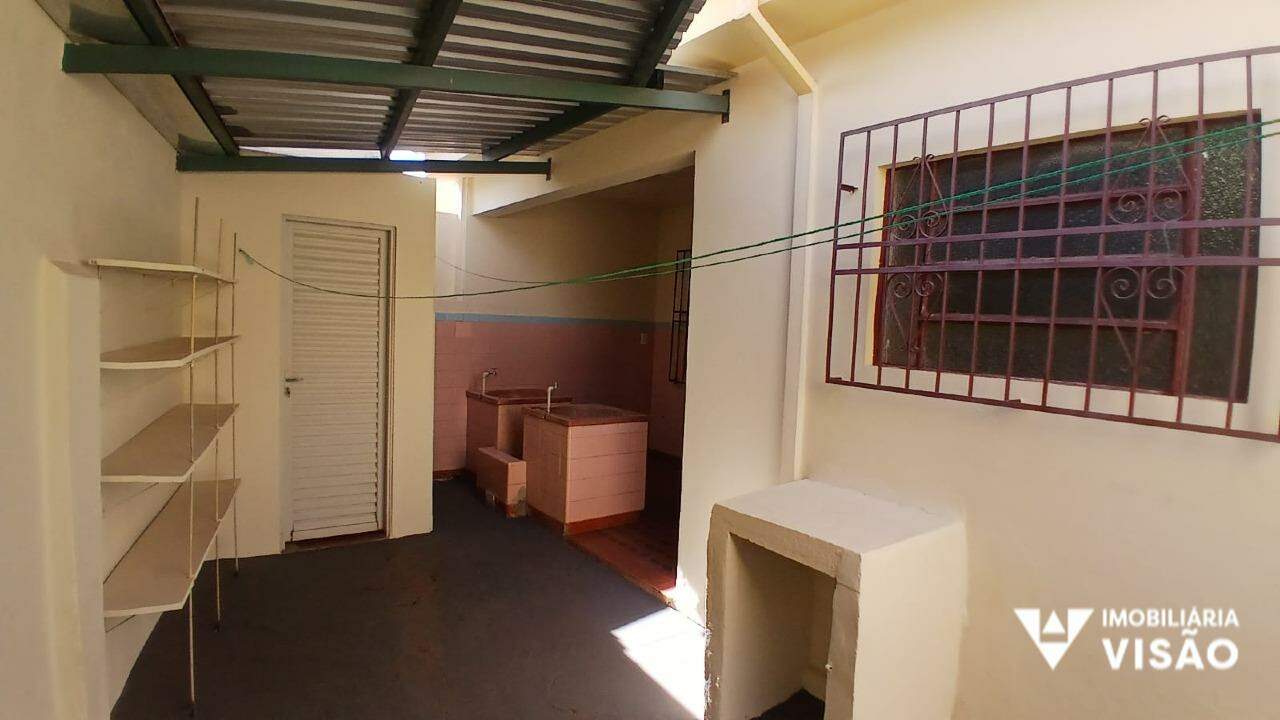 Casa para aluguel no Mercês: 