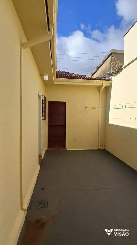 Casa para aluguel no Mercês: 