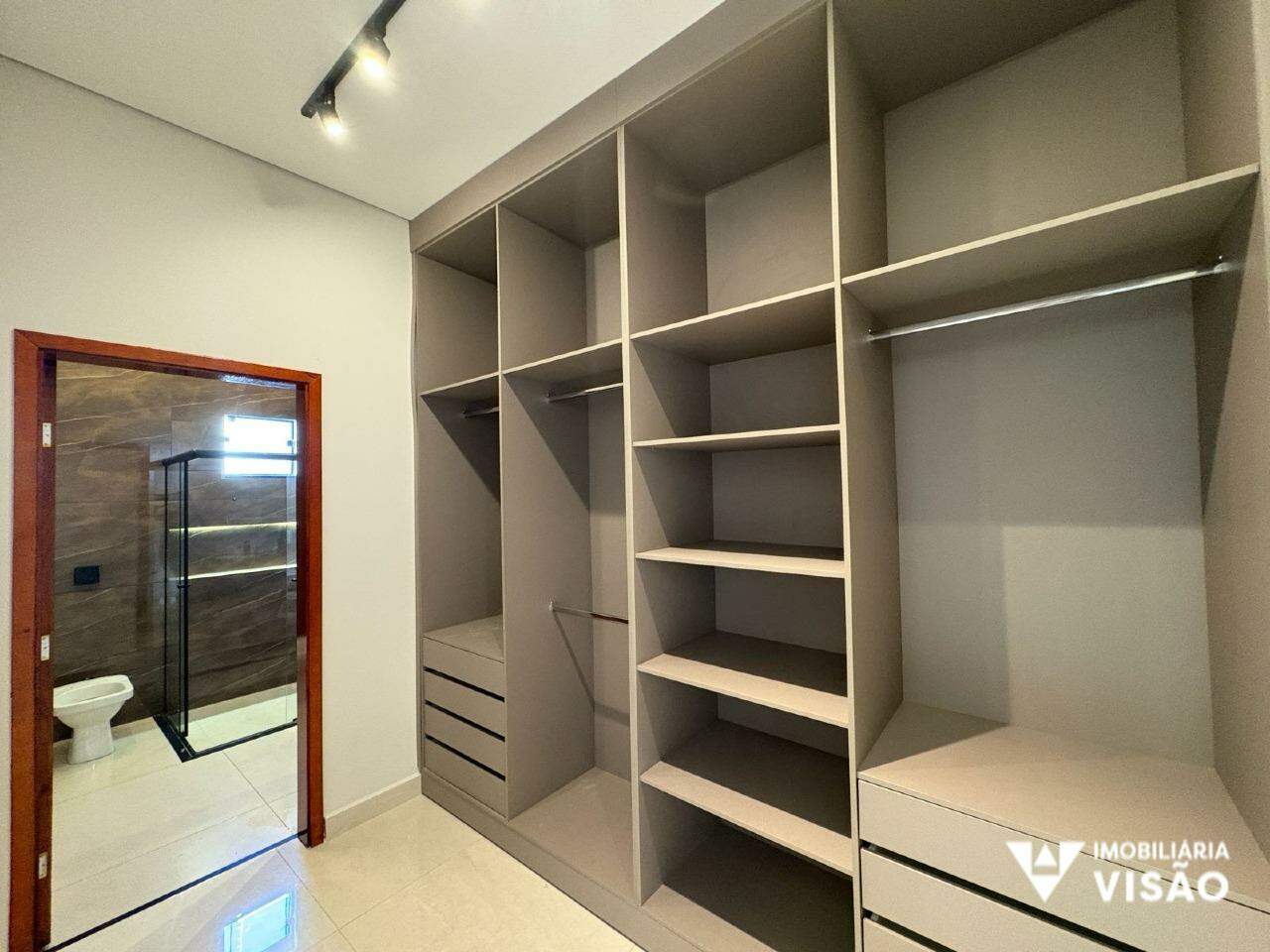 Casa à venda no Jardim Nenê Gomes: 
