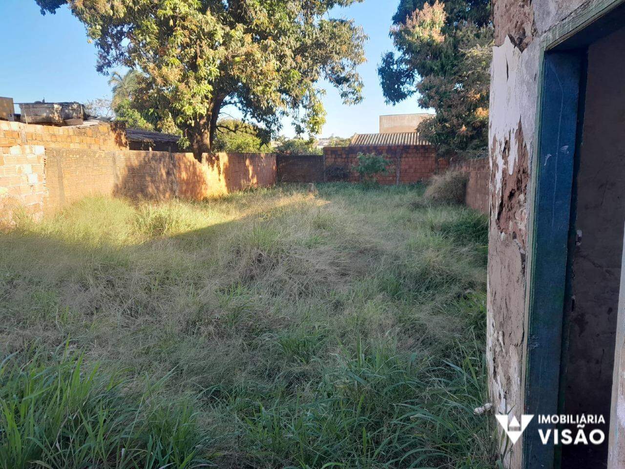 Terreno à venda no Vila São Vicente: 