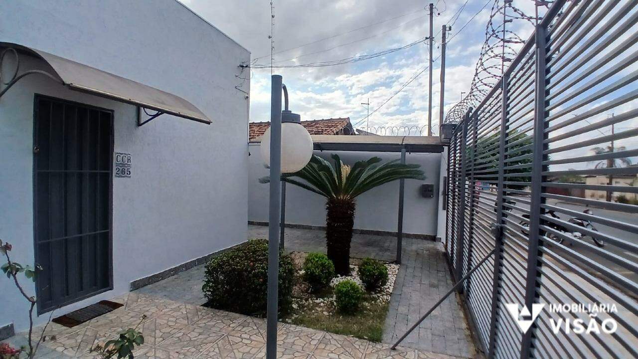 Casa para aluguel no CONJUNTO UBERABA I: 
