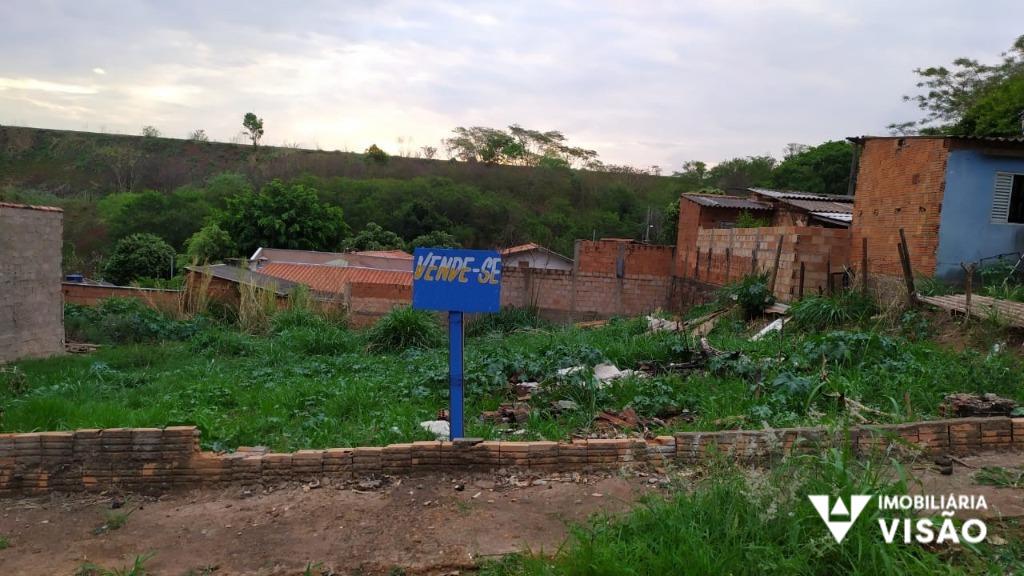 Terreno à venda no Lourdes: 