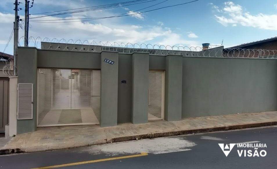 Casa à venda no Conjunto Frei Eugênio: 