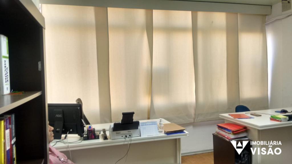 Sala à venda no Centro: 