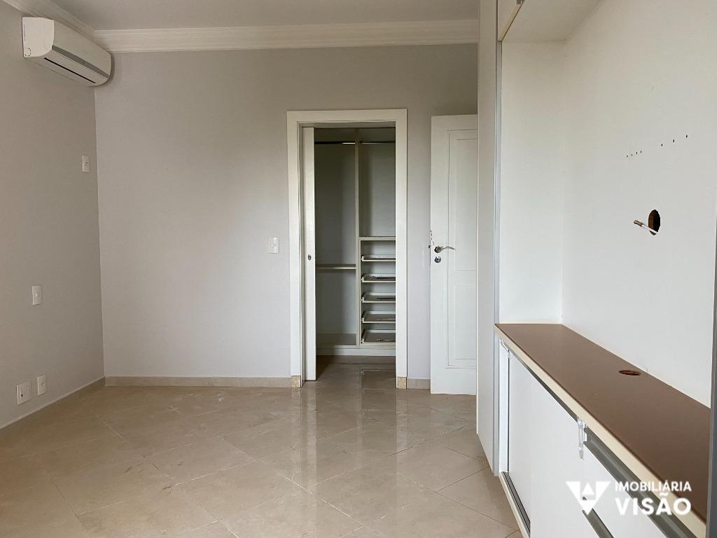 Apartamento à venda no Mercês: 