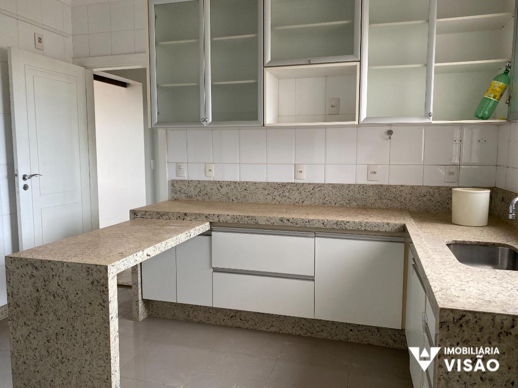Apartamento à venda no Mercês: 