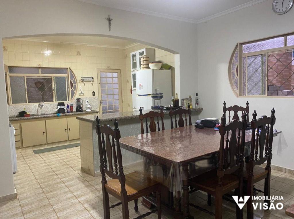 Casa à venda no Fabrício: 