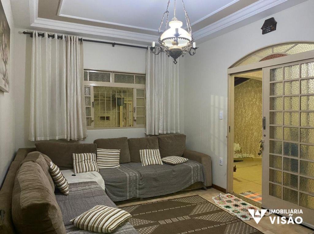 Casa à venda no Fabrício: 