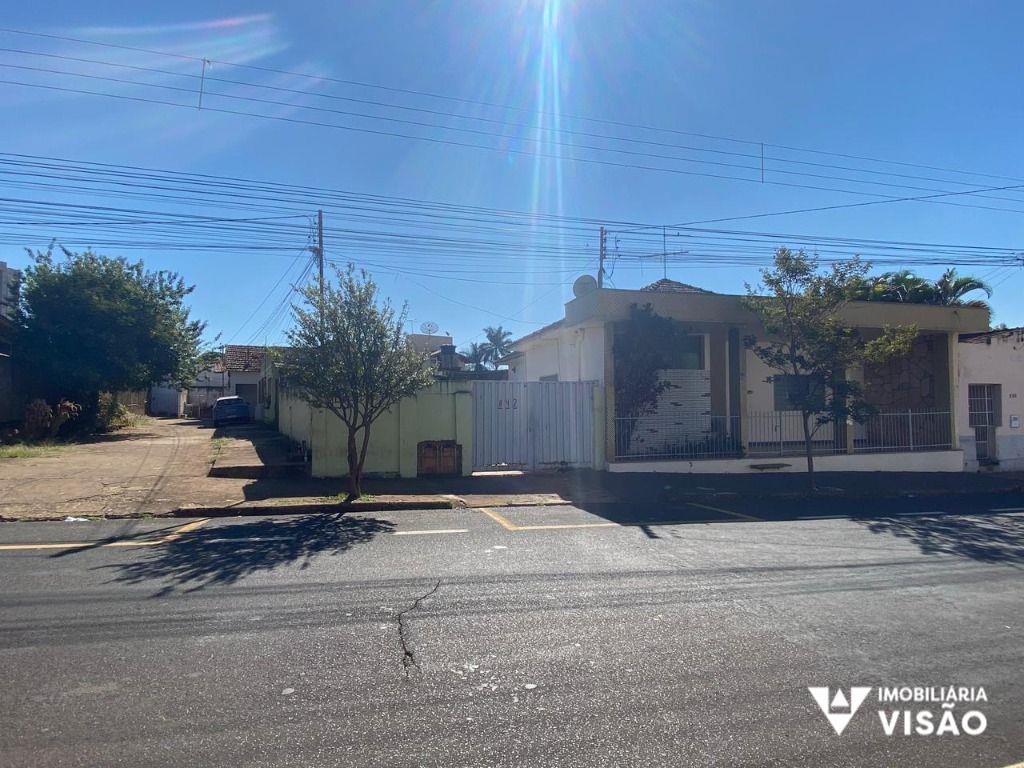 Terreno à venda no Mercês: 