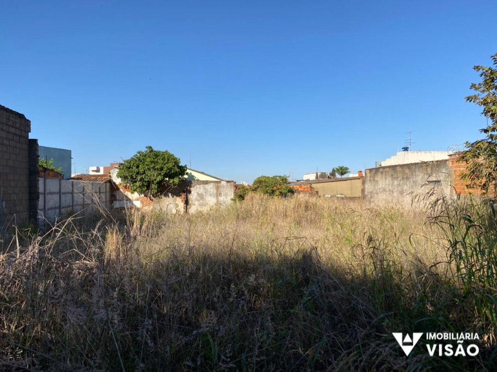 Terreno à venda no Fabrício: 