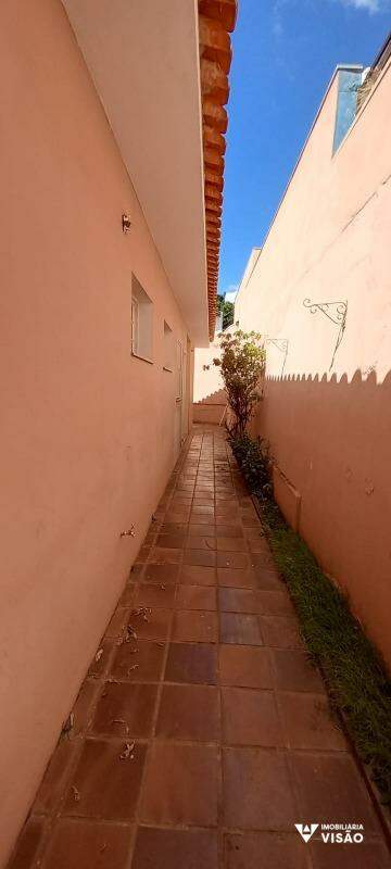 Casa para aluguel no Centro: 