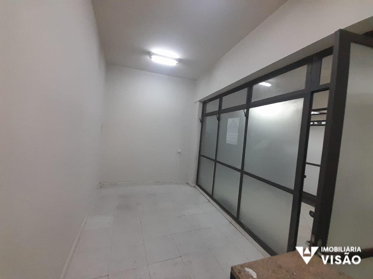 Ponto Comercial para aluguel no Mercês: 