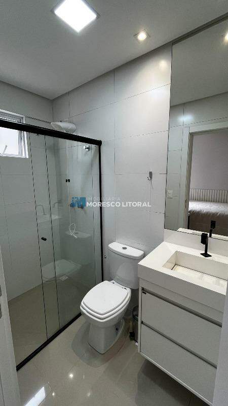 Apartamento à venda no Meia Praia: 