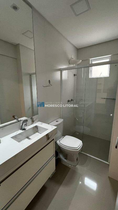 Apartamento à venda no Meia Praia: 