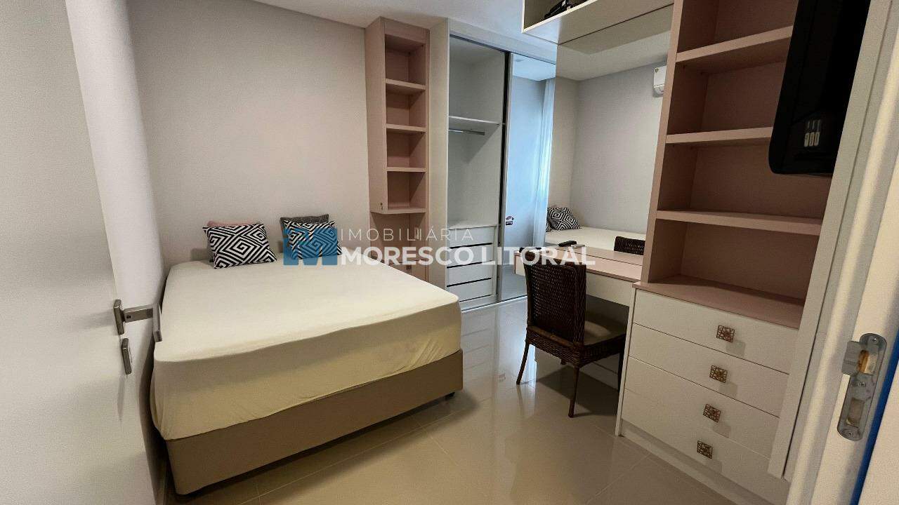 Apartamento à venda no Meia Praia: 